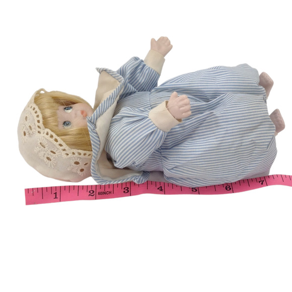 Classic Creations Exclusive Hand Crafted Porcelain Doll Rudy - Picture 7 of 8